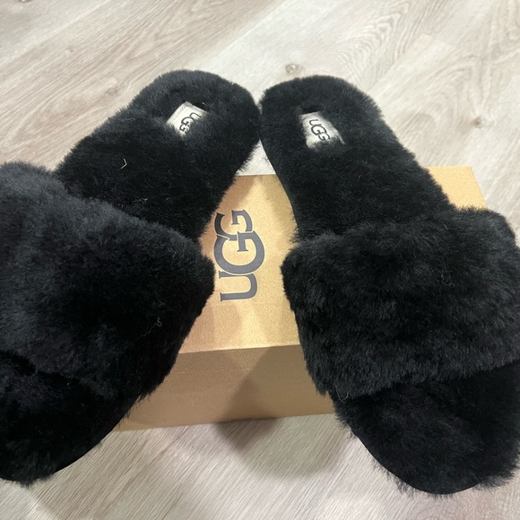 UGG Fluff Slide II Black Slippers - Women's 11 brand new in box - Picture 5 of 6